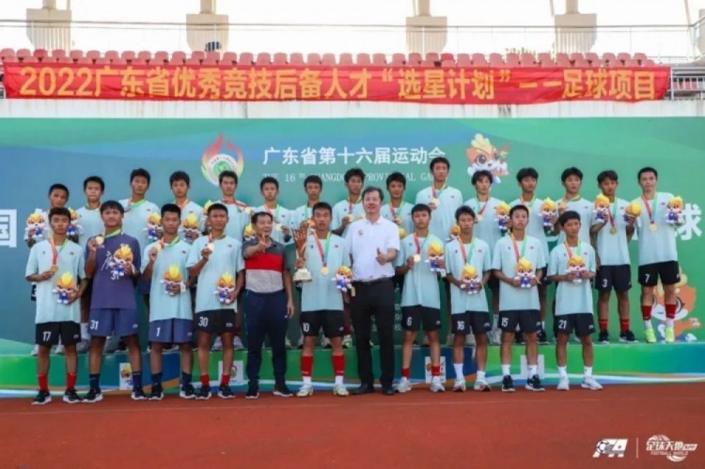 不知道为什么，在卡塔赫纳拍电影吸引了不少巴西女人前来观看，露面的有20多个，她们大都是们打算请医生为她们修复处女膜，这样，结婚的时候，丈夫就会以为她们还是处女。